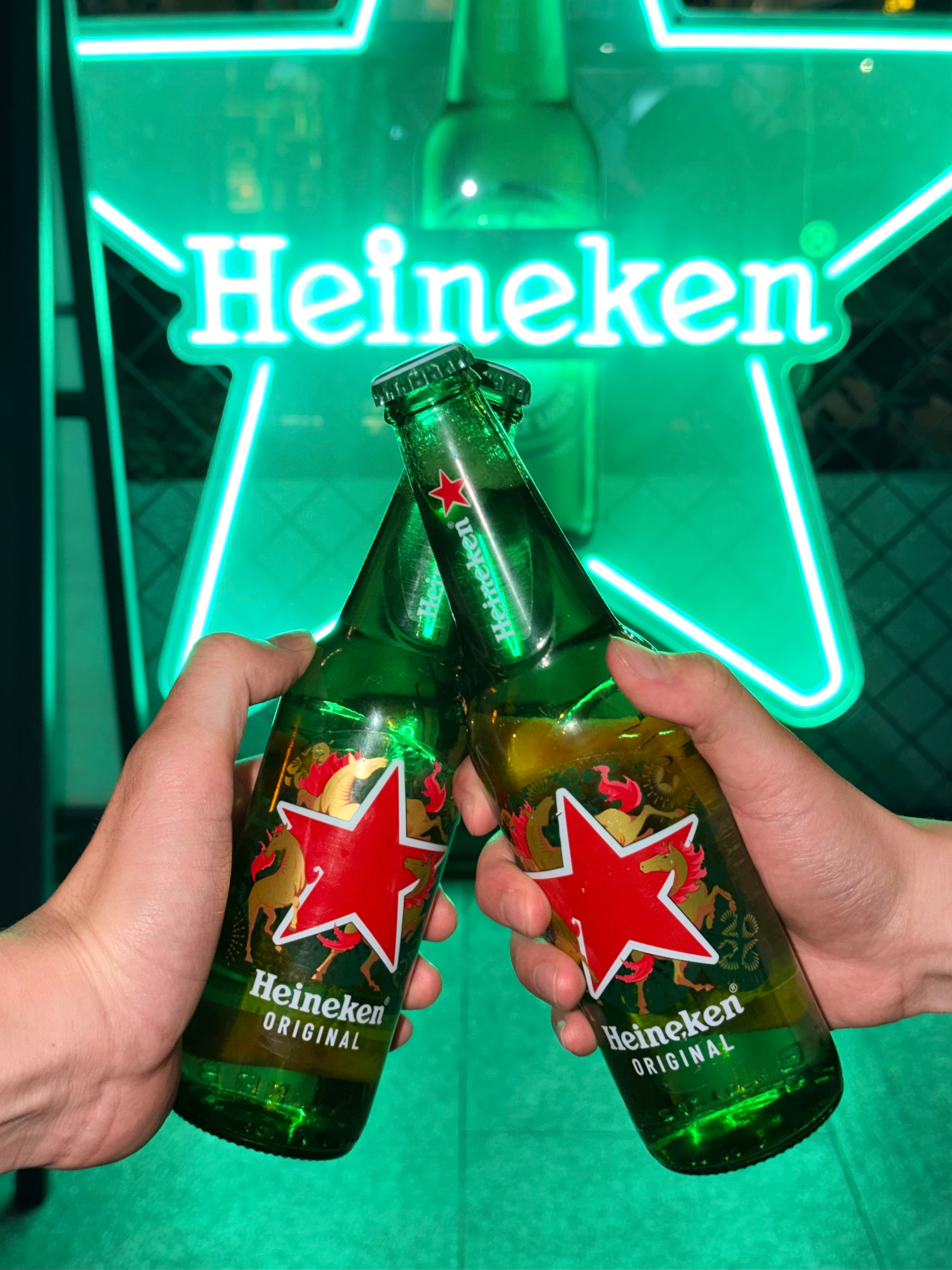 2026年第一杯敬老己年末真的很适合来一句：爱你老己！这一年嘴上说自己无数次，但