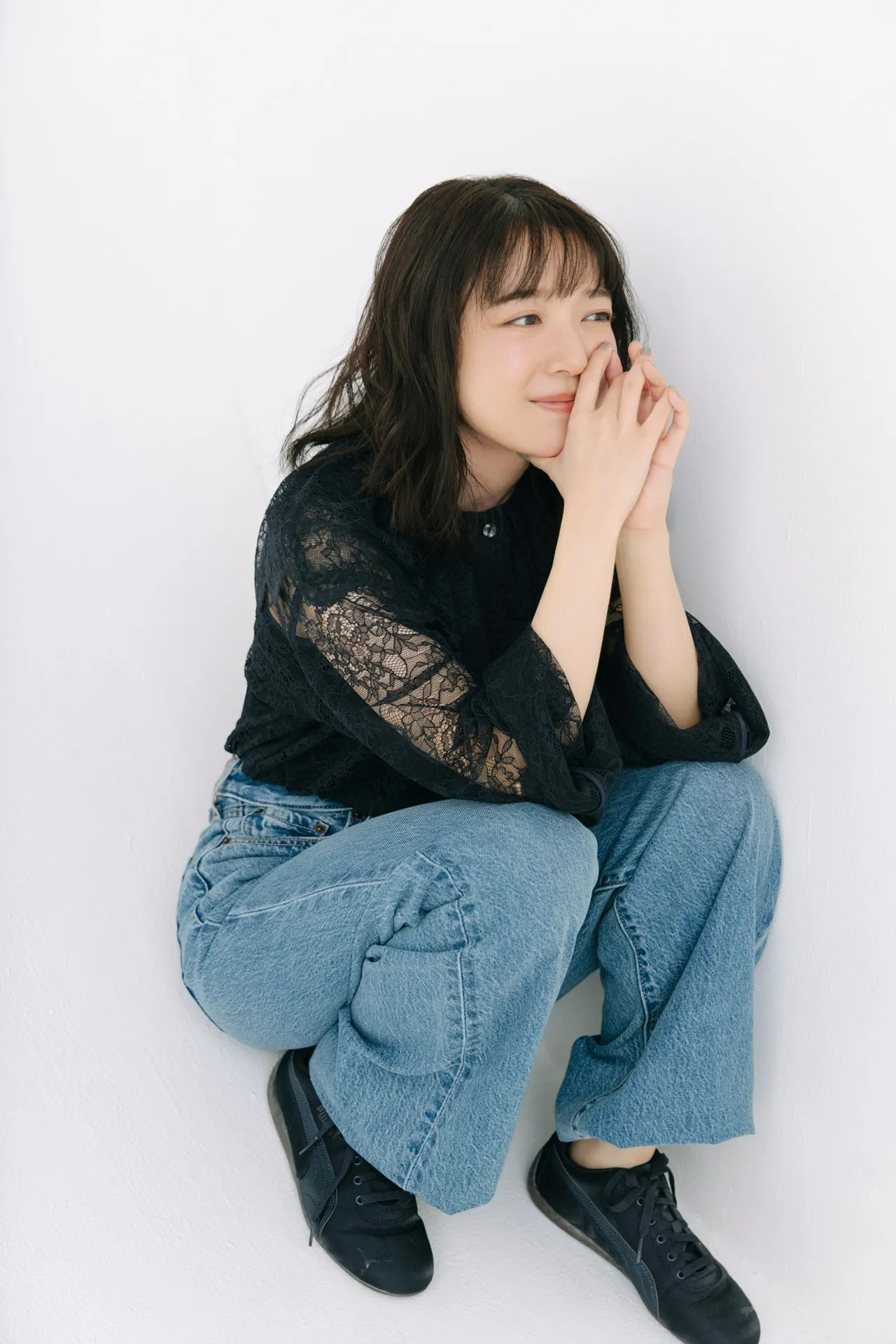 日娱新闻上白石萌音 上白石萌音ins 杂志《LEE》采访美图 。 