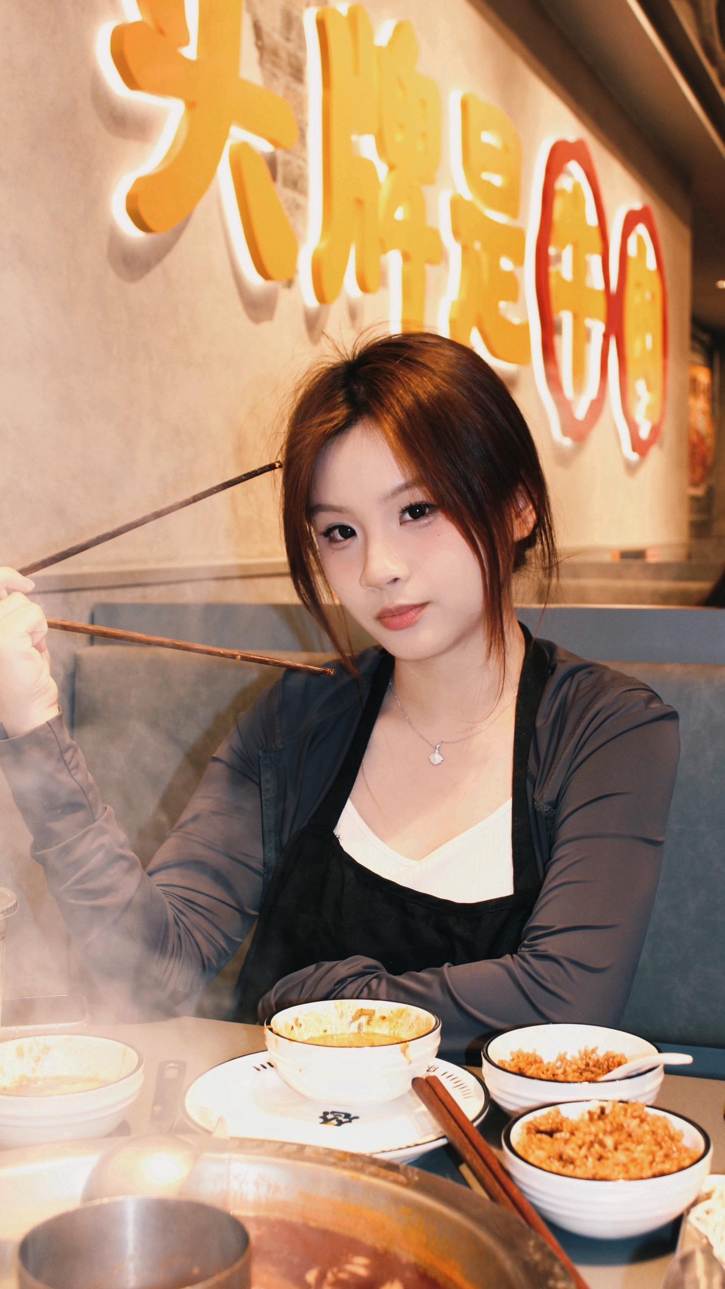 一起吃火锅啦～🍲