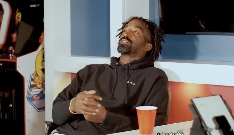 【JR・史密斯的新秀社死现场：我防守科比，9 秒就被换下了】前 NBA 球员 J