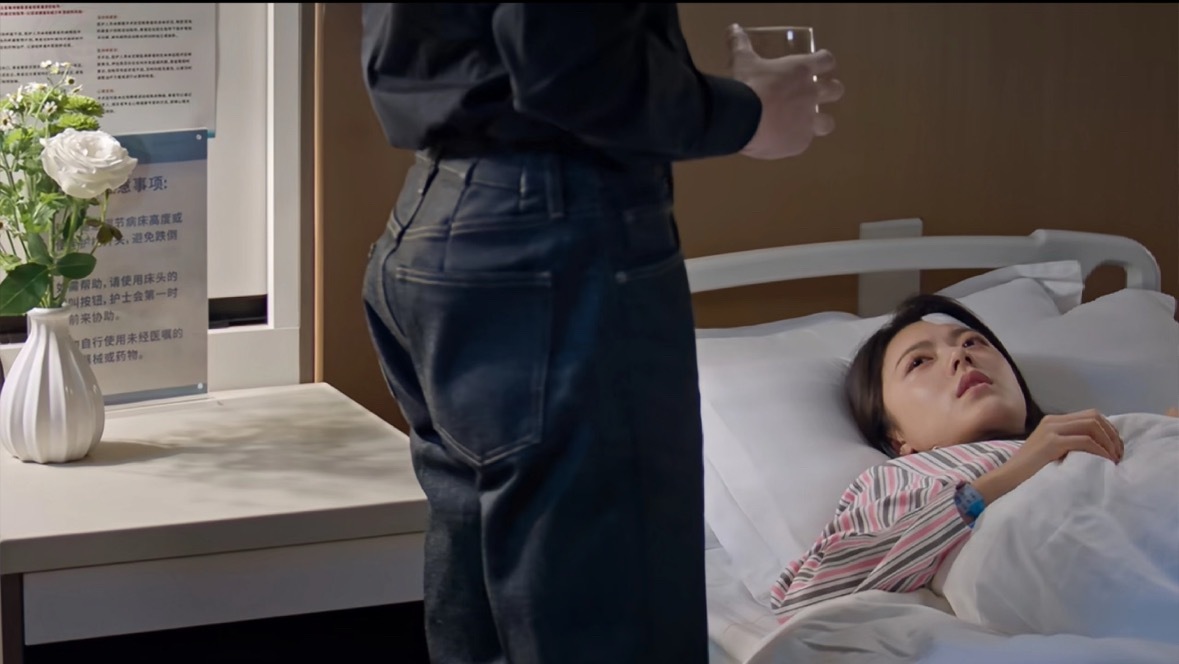 宋威龙在骄阳似我 里面被审批的好厉害连屁股都没放过 