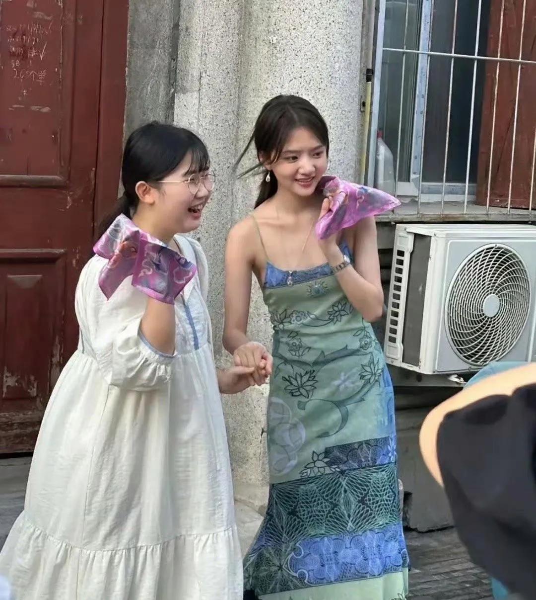 现实中漂亮到发光！一上镜就看不到美点，她太吃亏！任敏现实中好漂亮，圆圆的脸胶原蛋