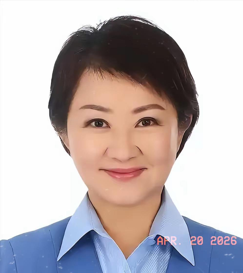 就在刚刚，
​台中市长卢秀燕发表声明。
​4月20日，台湾商业总会举行座谈会，针