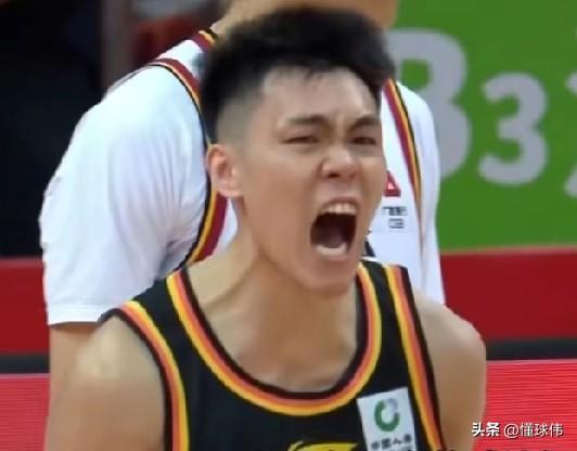 得到对手认可！姜伟泽谈庞峥麟：

“他第四节的表现很强势。”

“我们已经努力去