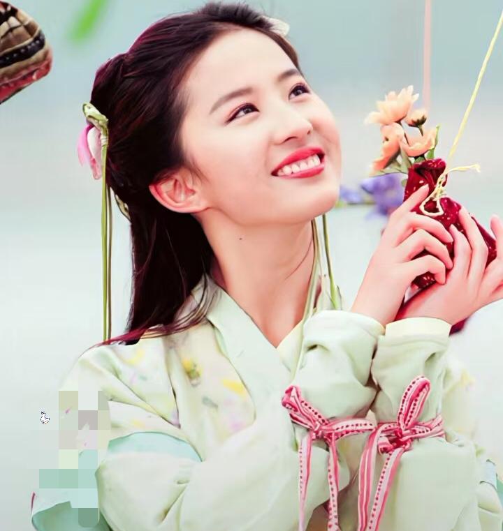 要说网红圈谁最让人打心底里佩服
这位“对联才子”绝对排得上号！
被“对联圈刘亦菲