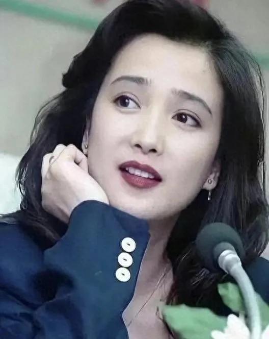 第5微：老照片请您来猜闷
一位女演员，即便是现在，年华老去，也是依然拥有东方女性