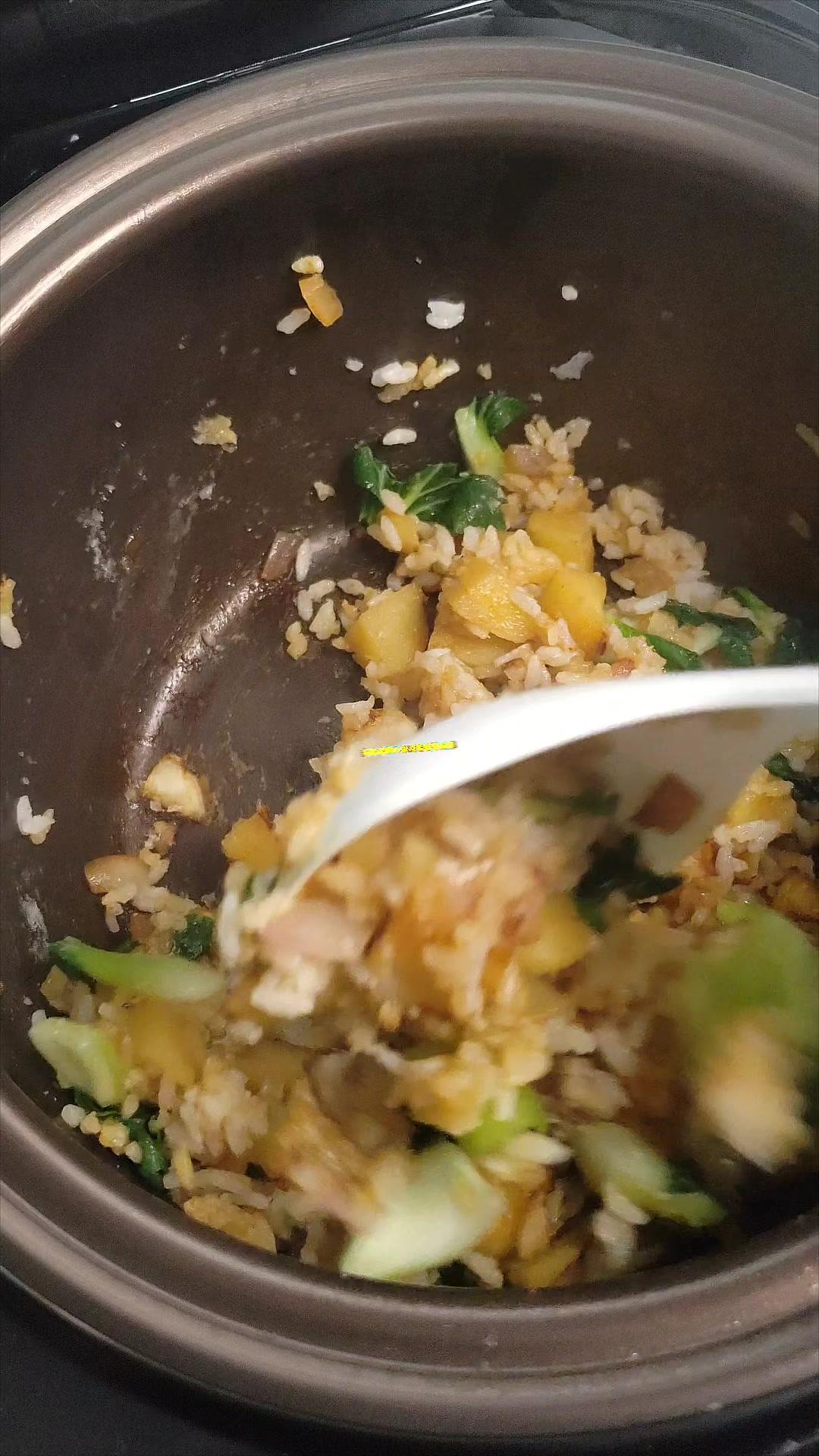 🍽️懒人减脂餐，简单又有效！🥔只需一个土豆和剩饭，懒人也能做出美味减脂餐。