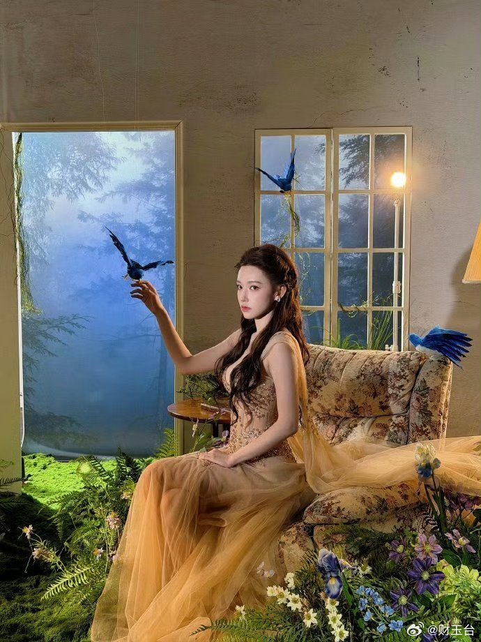 程潇身材很曼妙程潇身材状态真的常年在线！黄金腰臀比+流畅肩颈线条，不是干瘪的白幼