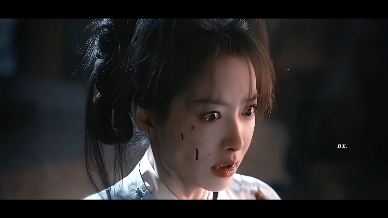 宋茜这哭戏绝了，不声不响，光靠眼神就把情绪拉满。那悲恸劲儿，像无声的海啸，看似平