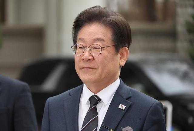 韩国总统李在明的一句话火了！有外国记者问韩国总统李在明，中国若武统台湾你帮不帮？