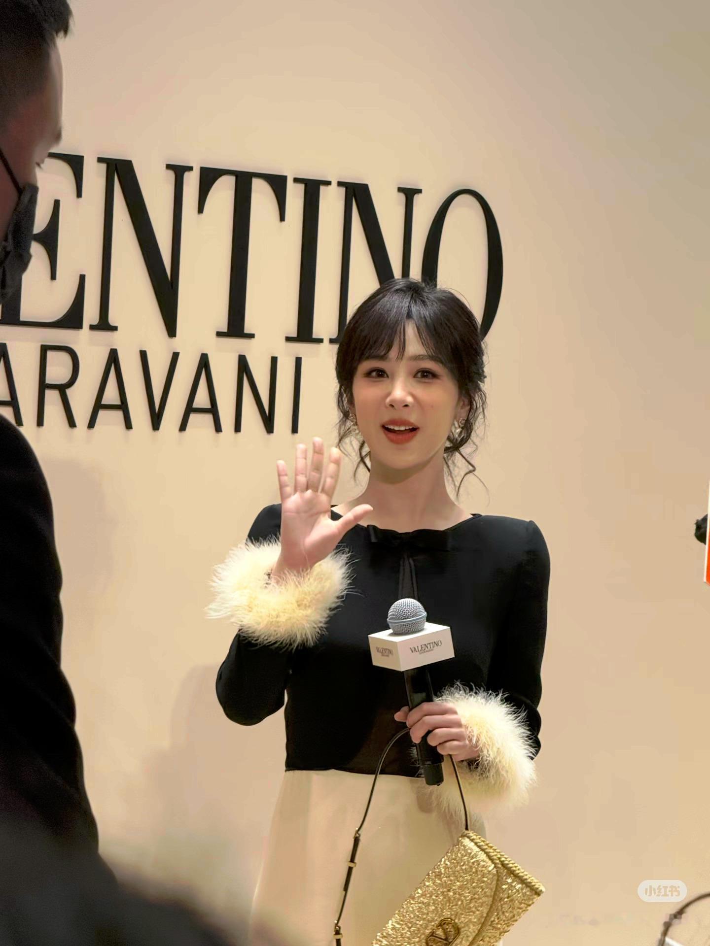 紫这套妆造🉑很温婉~©️生图饭拍 