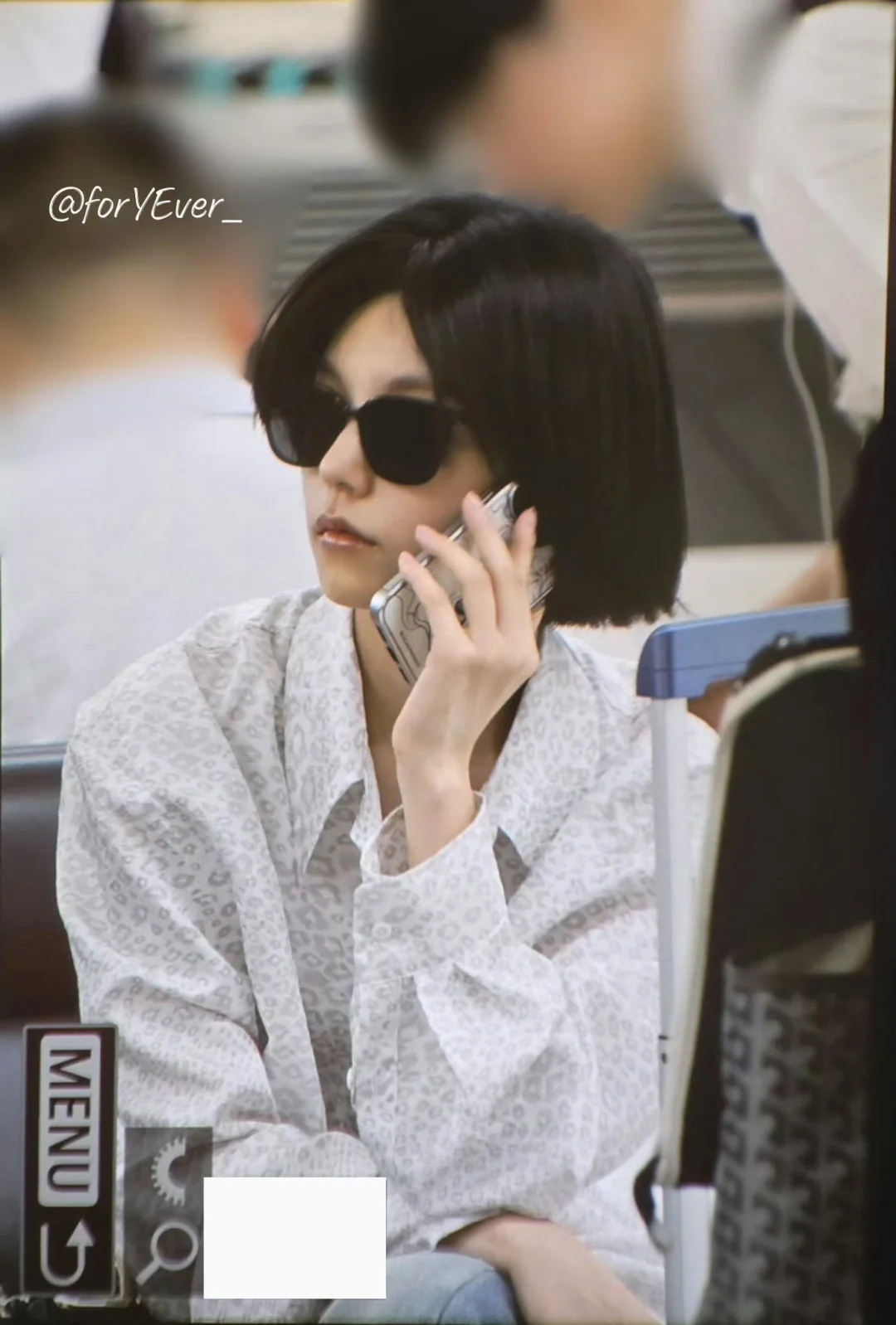 捞捞机场遇到一个女生冷脸好酷