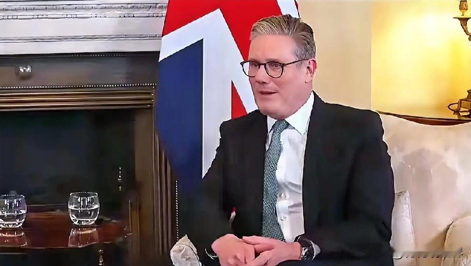 12月7日凌晨的最新消息，现在他来了，第七条：英国首相表态调整对华政策：英国首相