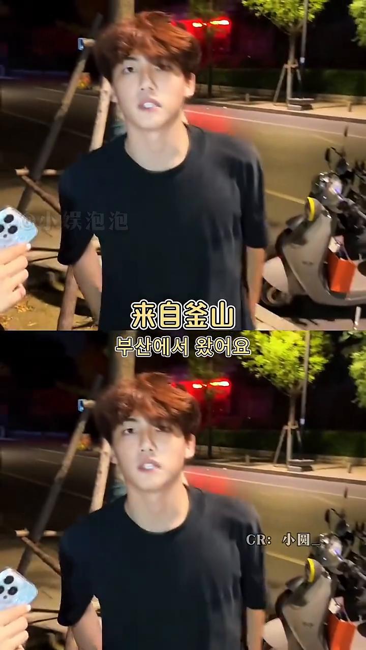 刚开始还怀疑是中国人，听到他说韩语的时候是我都绿了。说到博主在韩国街头做采访，现