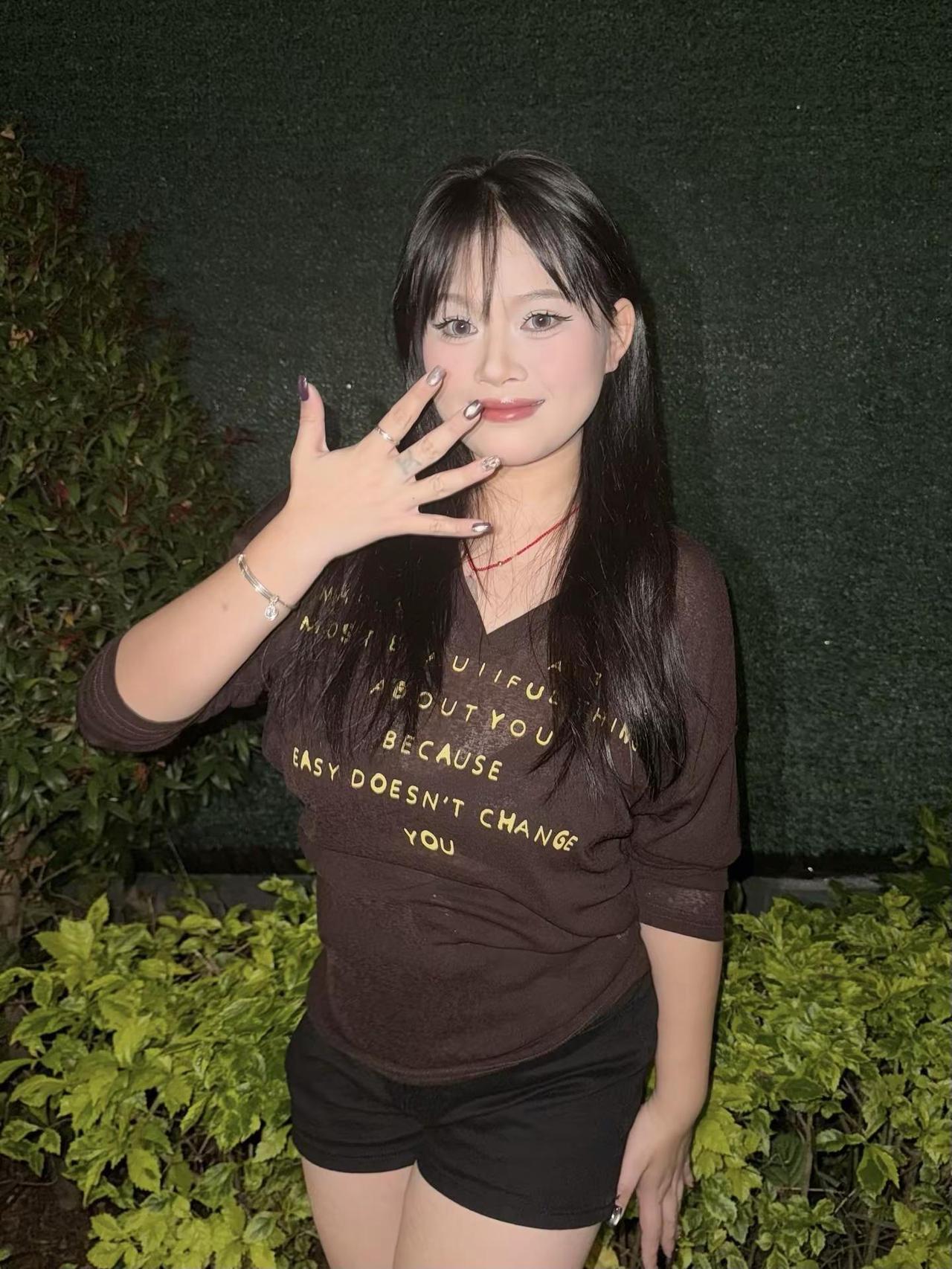 讨厌自己圆圆的脸蛋 直到你说我长的像个蛋 我真的破防了