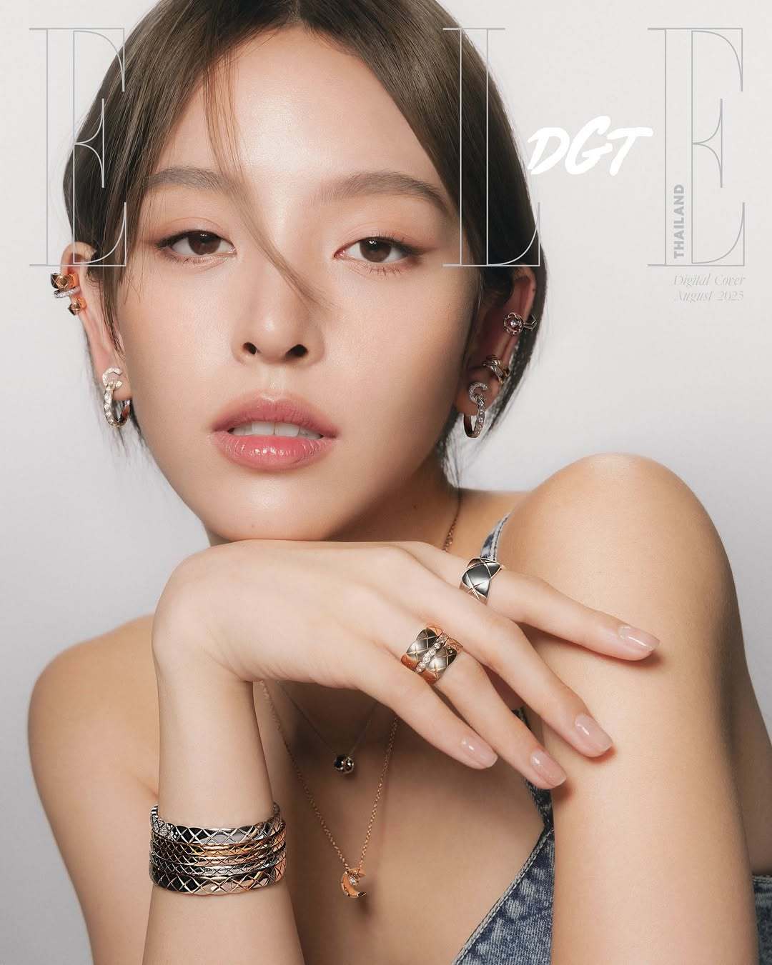 Nychaa x Chanel最近与香奈儿合作颇为紧密的一位泰国小花Nychaa