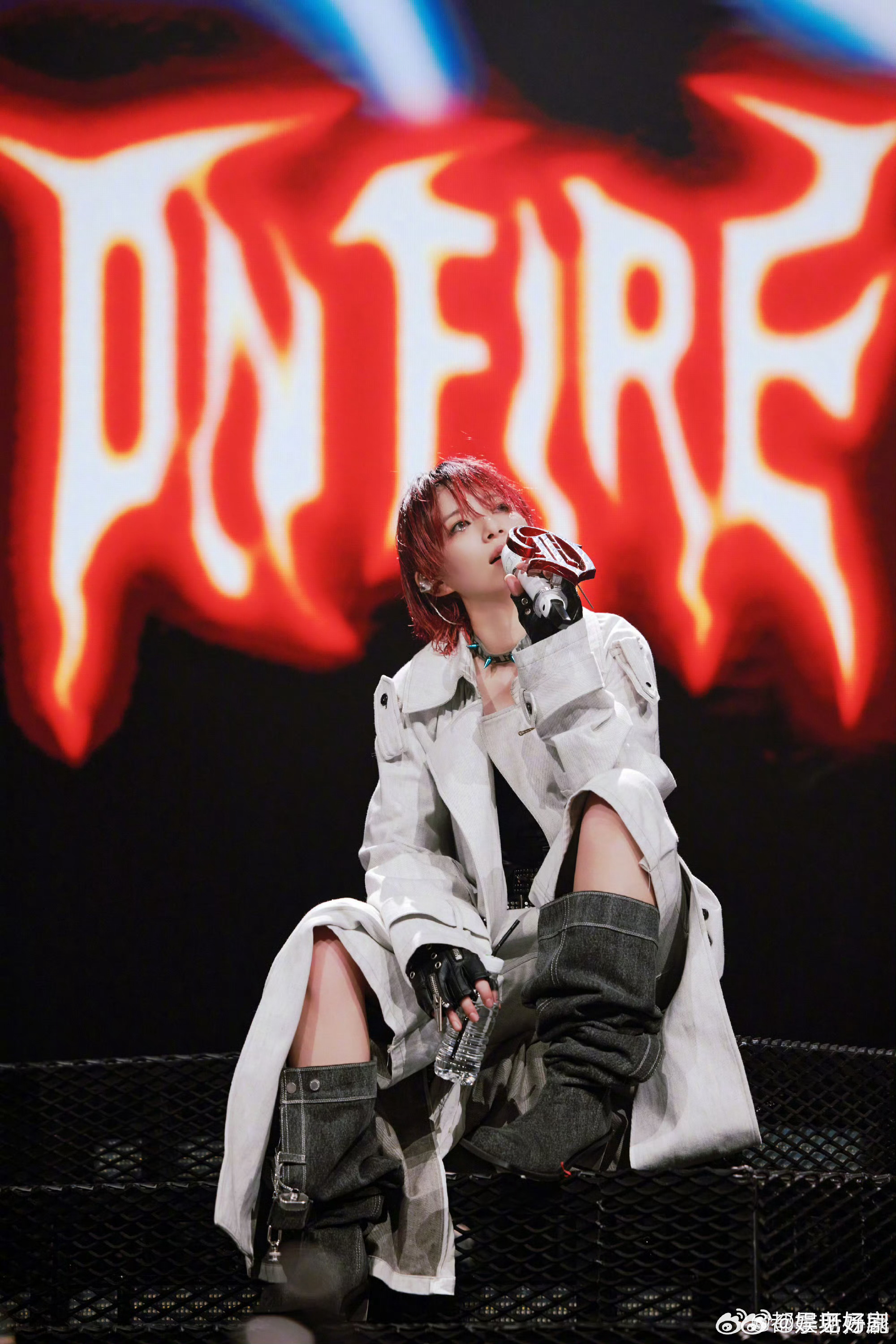 李斯丹妮 从21岁到现在一直要热血李斯真的很酷[捂嘴哭]一直保持着初心，对舞台永