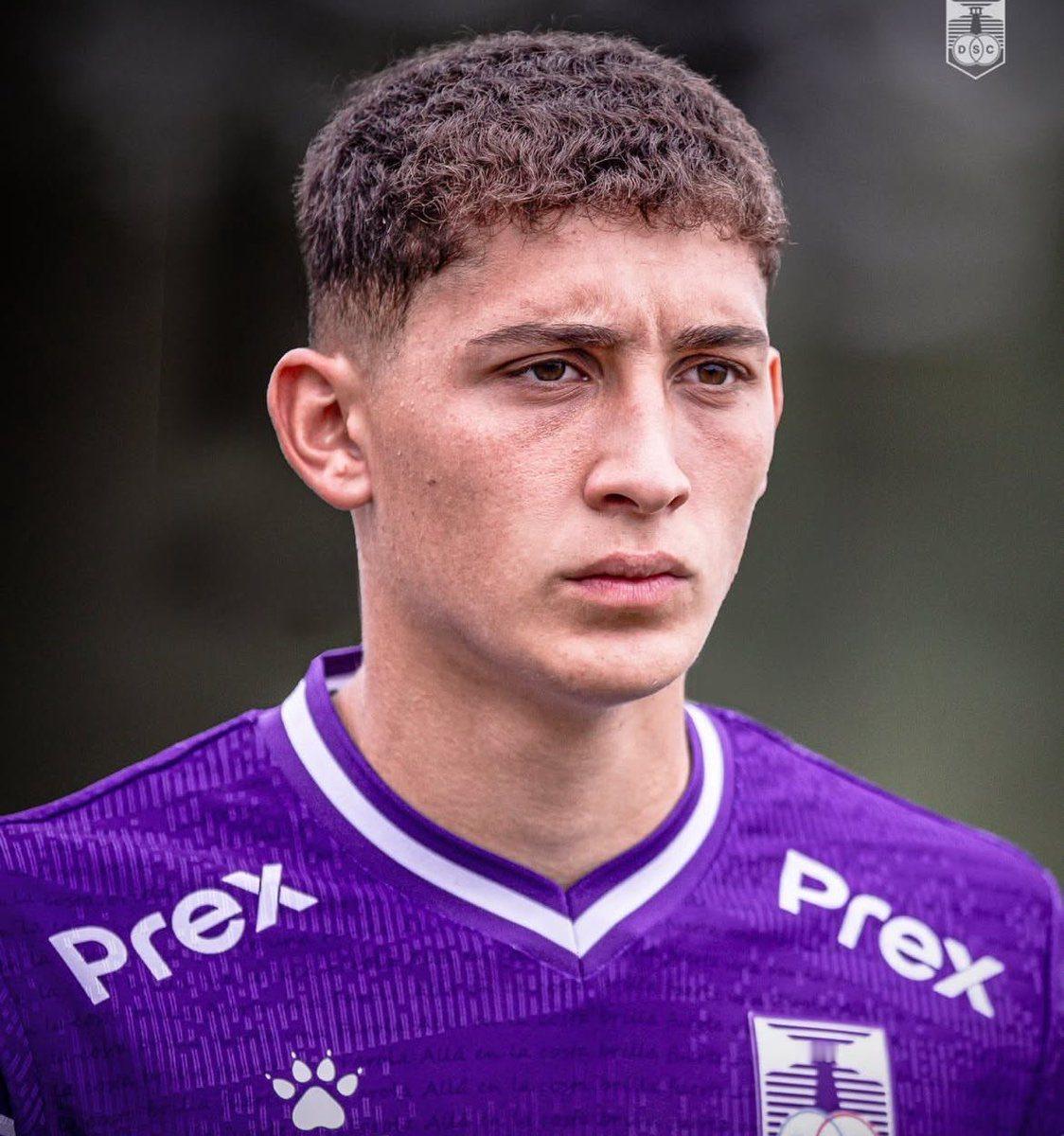 记者： 巴塞罗那即将完成乌拉圭后卫左后卫帕特里西奥·帕西菲科（19岁）的签约。 