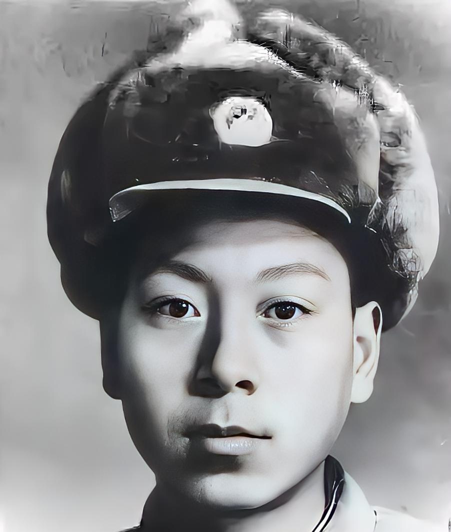 1962年11月18日喀喇昆仑山下，我军边防一个连掉进印军埋伏圈，被两处暗堡堵在