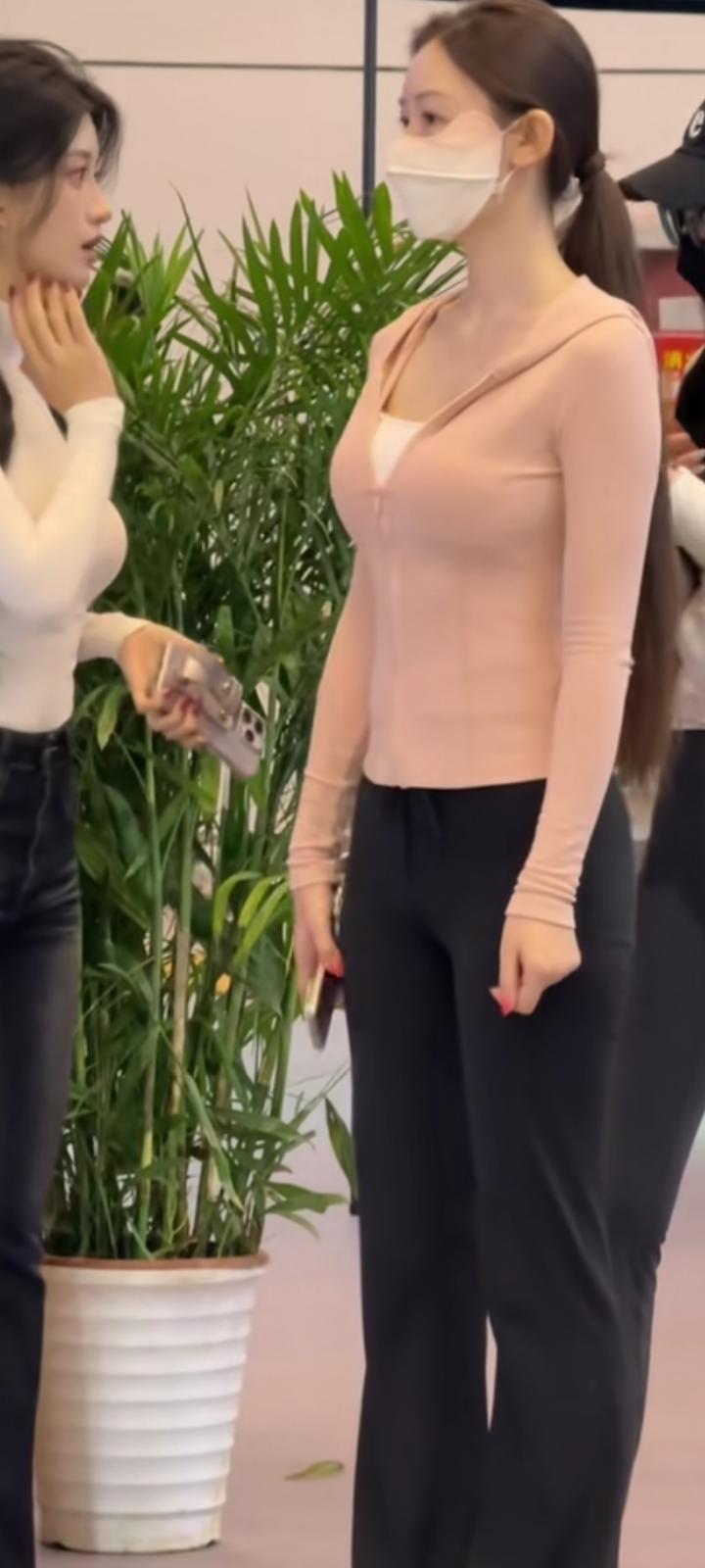 晒图笔记大赛有人懂是幸运，没人懂也没关系，自己撑伞也能走得漂亮。