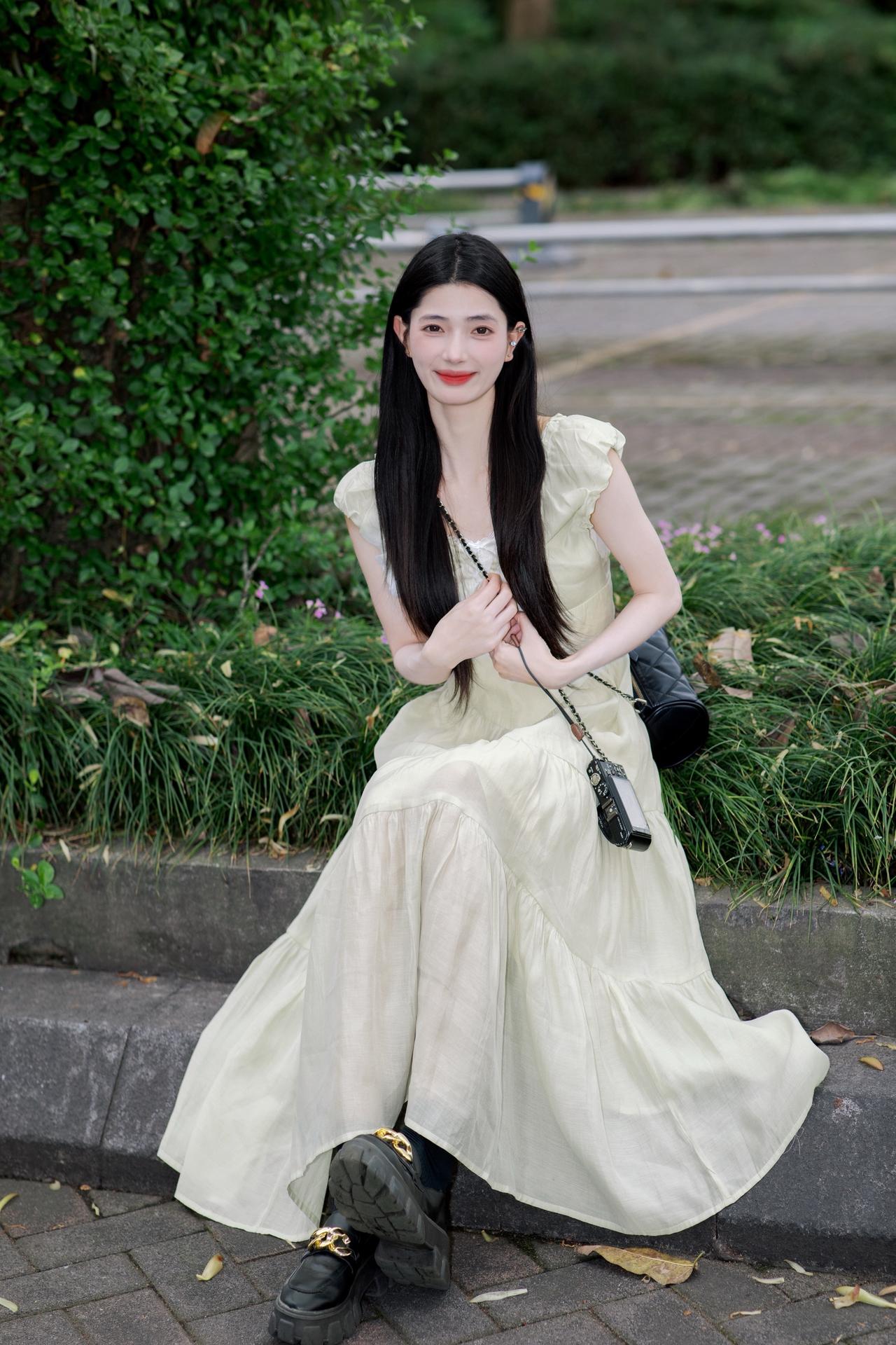 直发好看还是短发好看呢～或者裙子好看夏季连衣裙 仙女裙 气质仙女裙穿搭 夏天穿裙