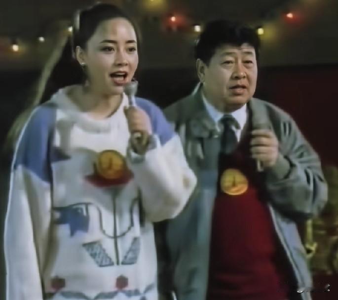 刚截屏了宋丹丹和马季当年主持节目的视频图片，不得不说那时候的宋丹丹真美。她196