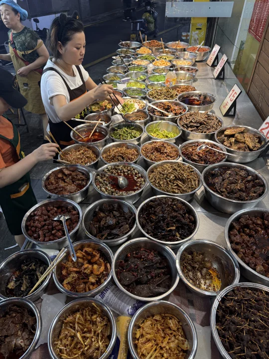 这只怕是长沙凉菜品类最多的夜宵店😱