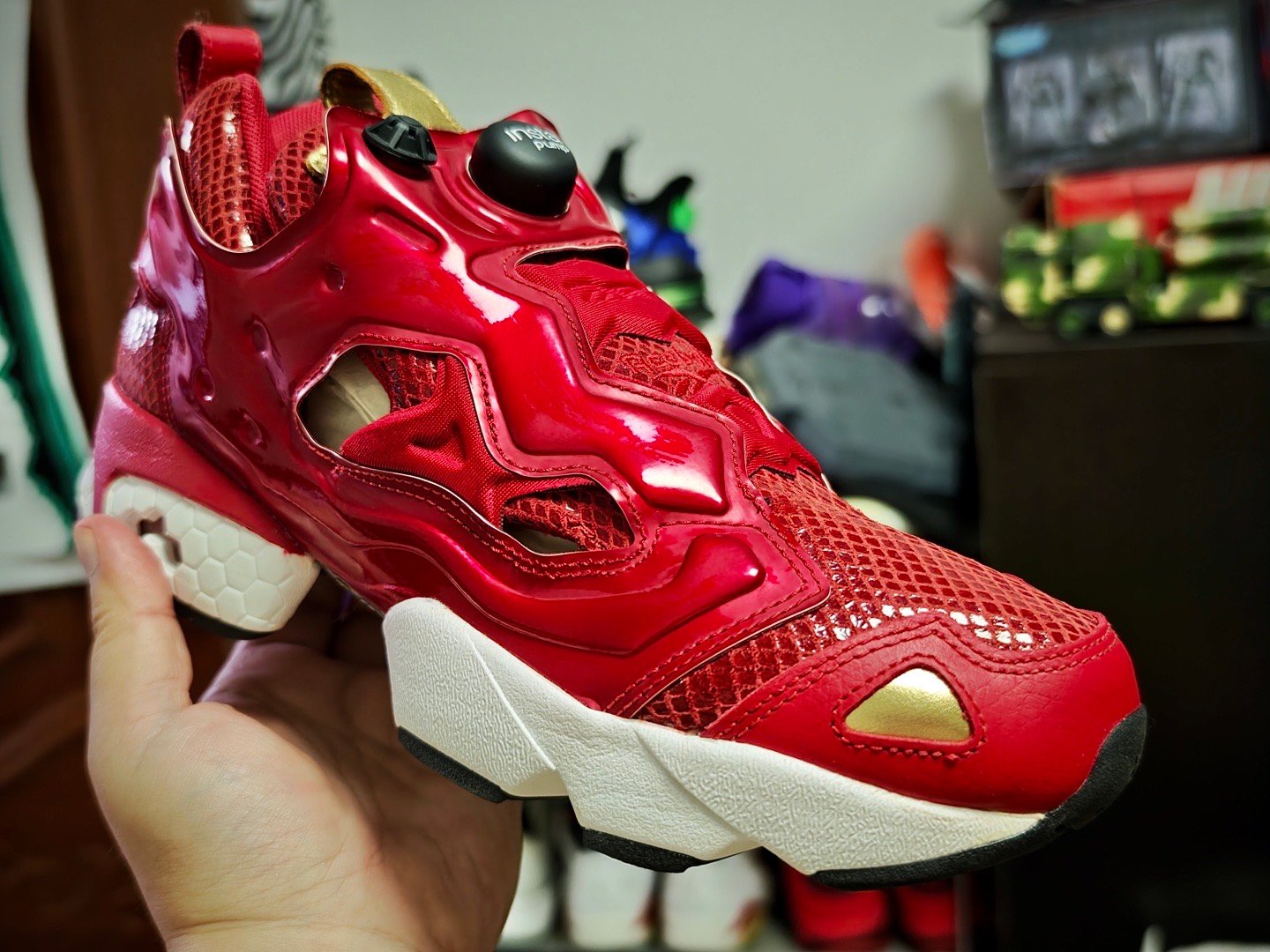 年下第20双，Reebok pump fury这颜色我真是喜欢10多年了，名义上