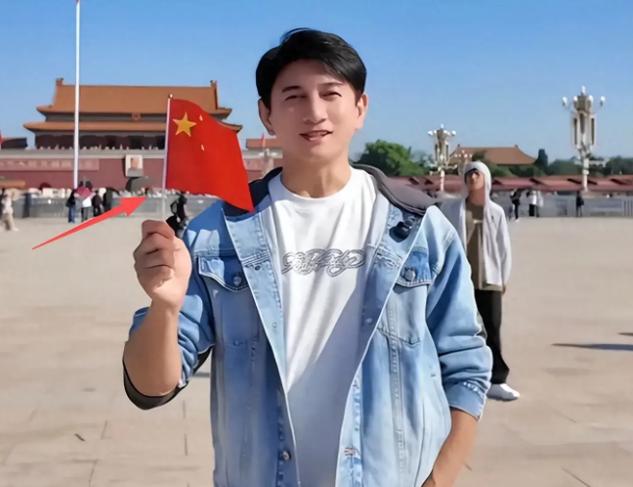 一边是吴奇隆天安门前硬气摊牌“不赚钱也是这个立场”；另一边，蔡康永现身“台独”分