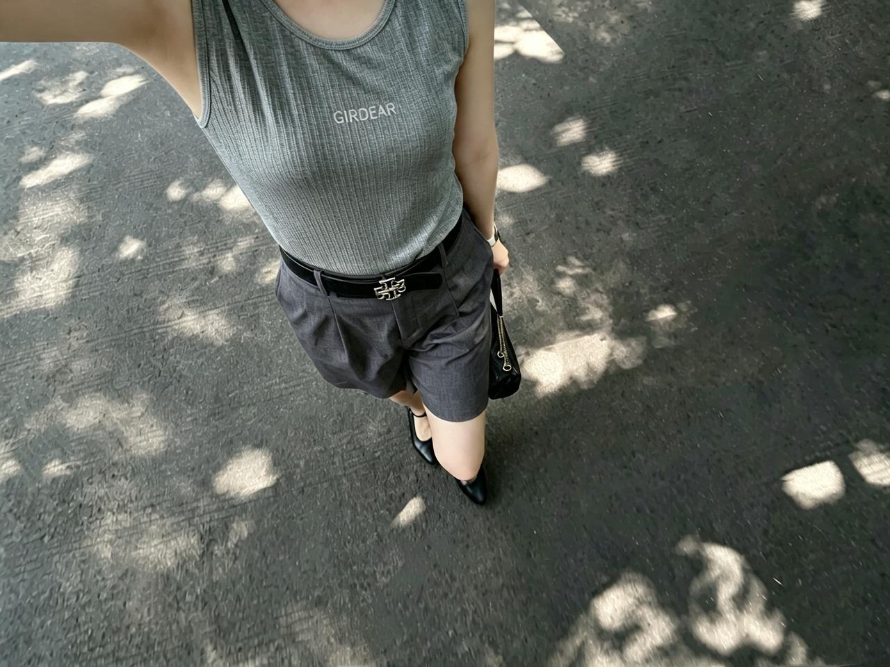 世界是一个大花园，人永远是大自然的配角。

任何争执之中，不口不择言的人，守住了