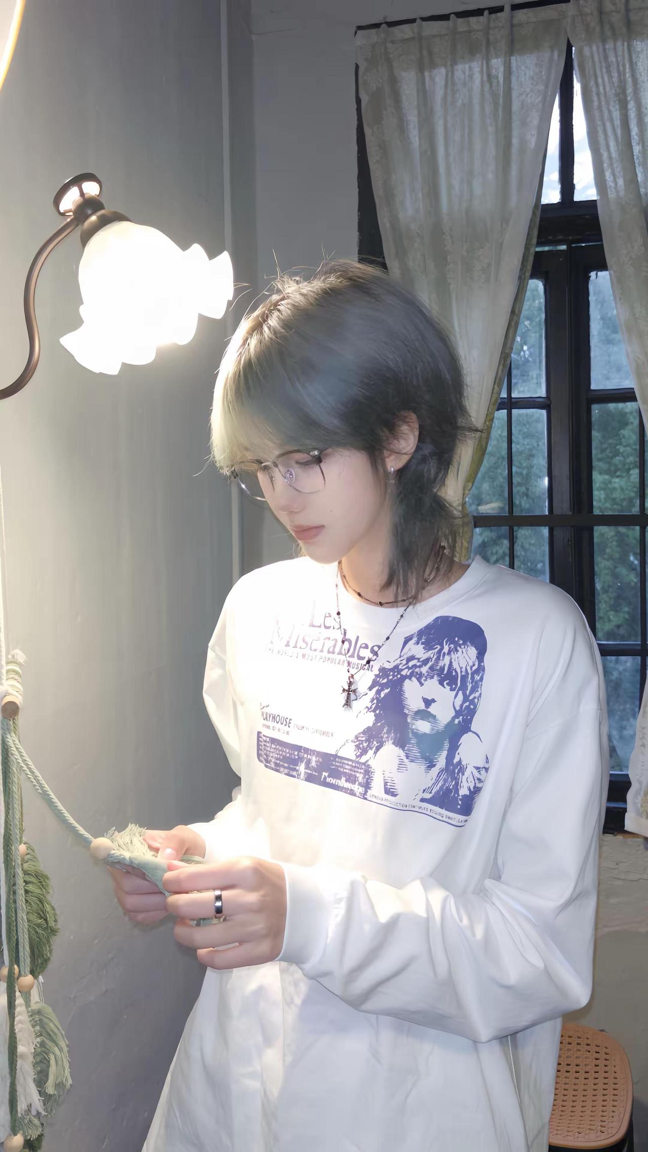 女孩子把自己p成自己喜欢的样子没有错，这很可爱，我愿意一遍遍的告诉她们你很漂亮，