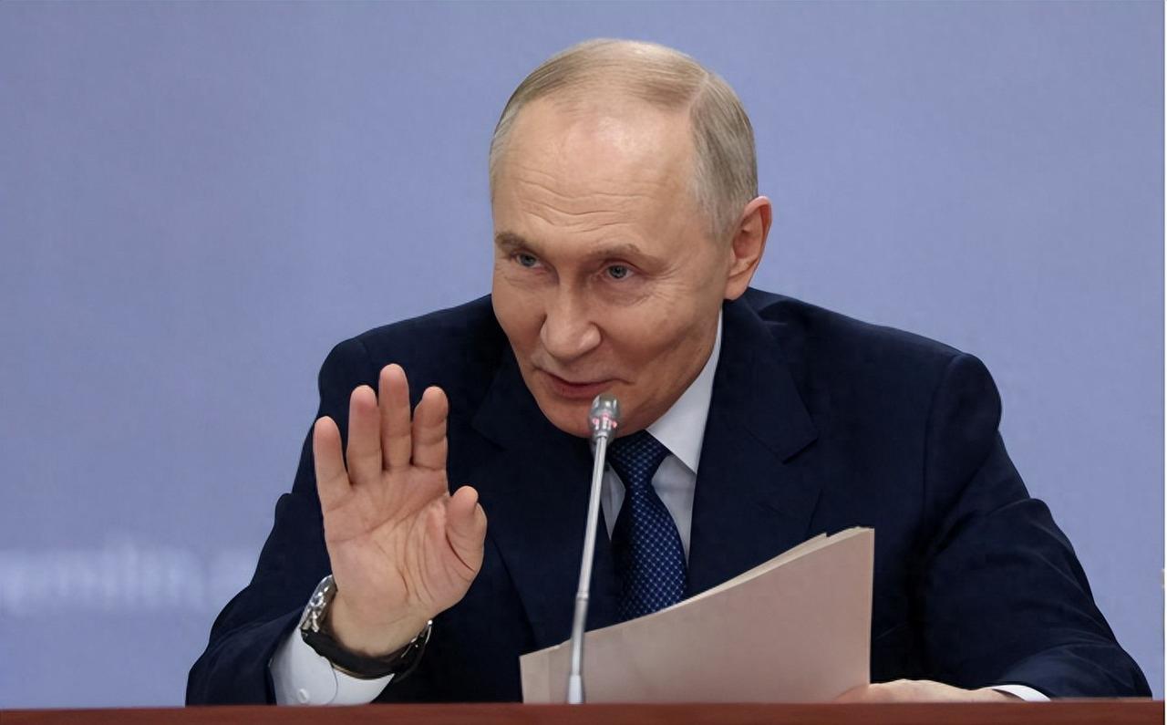 国际博弈新局，一笔巨款引发的风波。
特朗普想成立一个和平委员会，绕开联合国，大家