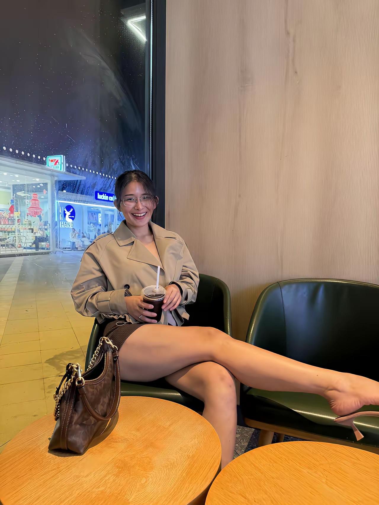 美不美，看大腿🦵。锻炼让我的腿有型。