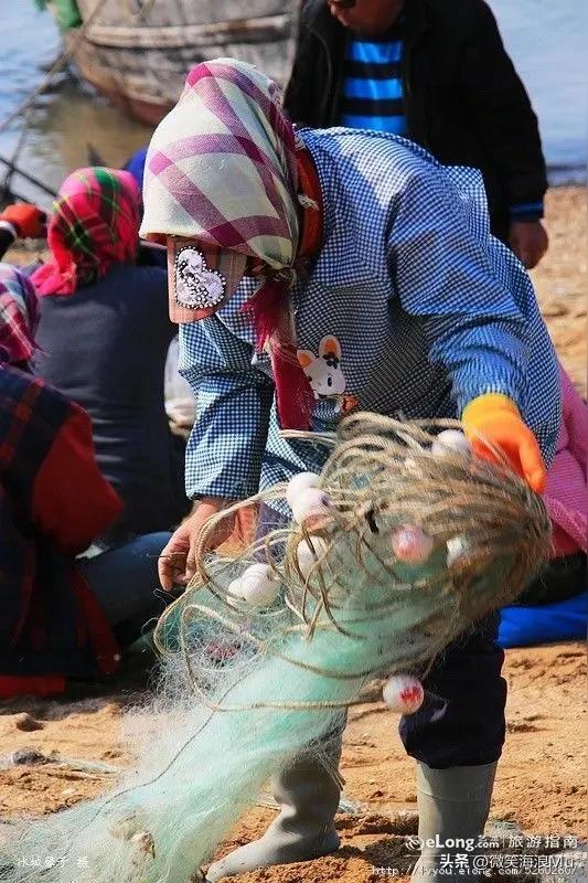 渤海湾的最北端，辽宁的葫芦岛市和锦州市的渔民绝大多数在做出海前的渔具修整补充，没