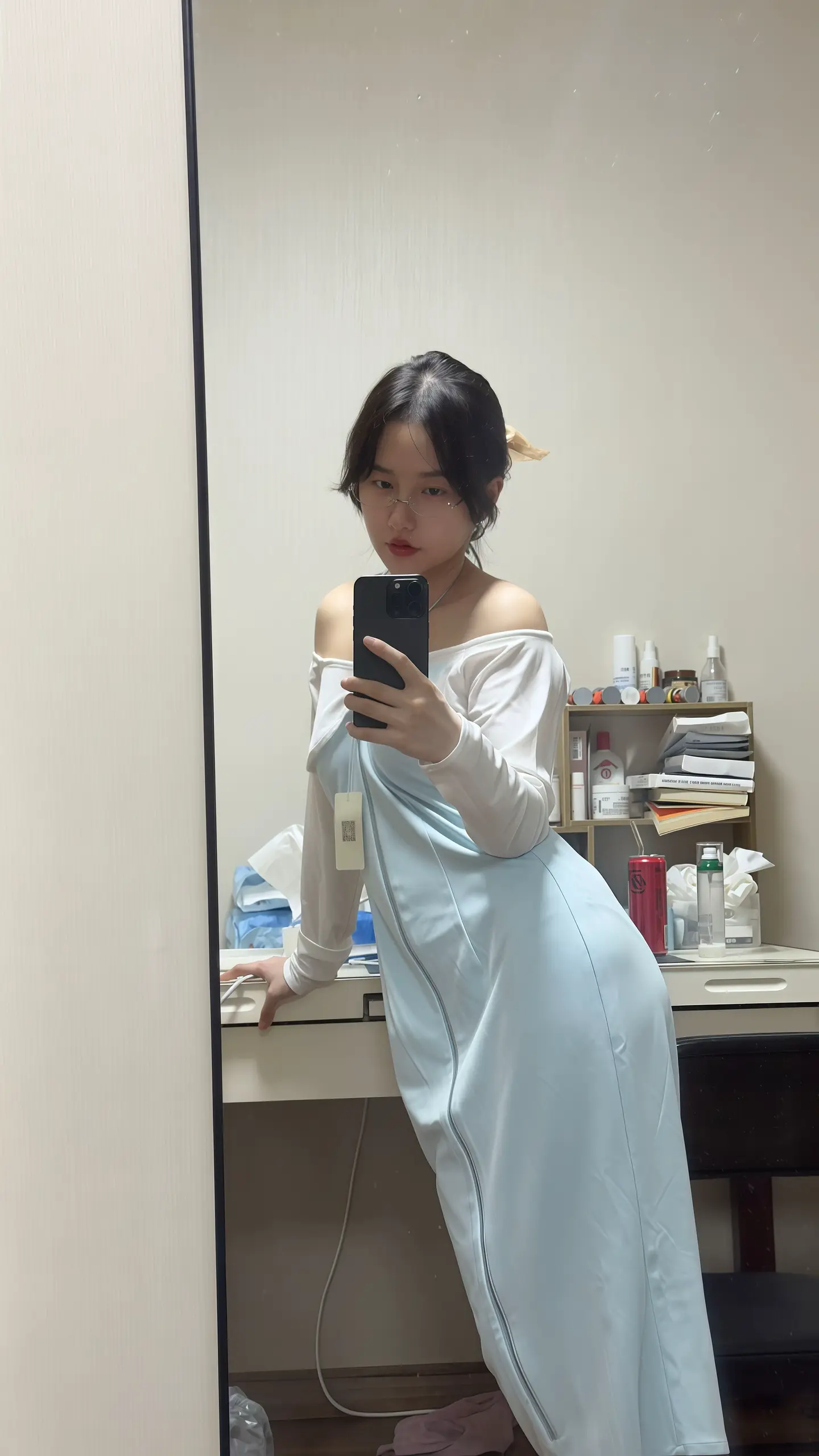 咱也是玩上cosplay了就是说 衣服买大了，猜猜我多少斤了