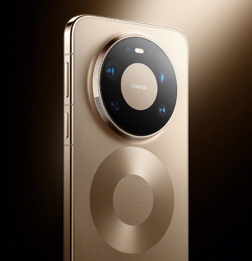 华为Mate 80风驰版来了，从官宣图来看，应该是在摄像头Deco部分下方加入了