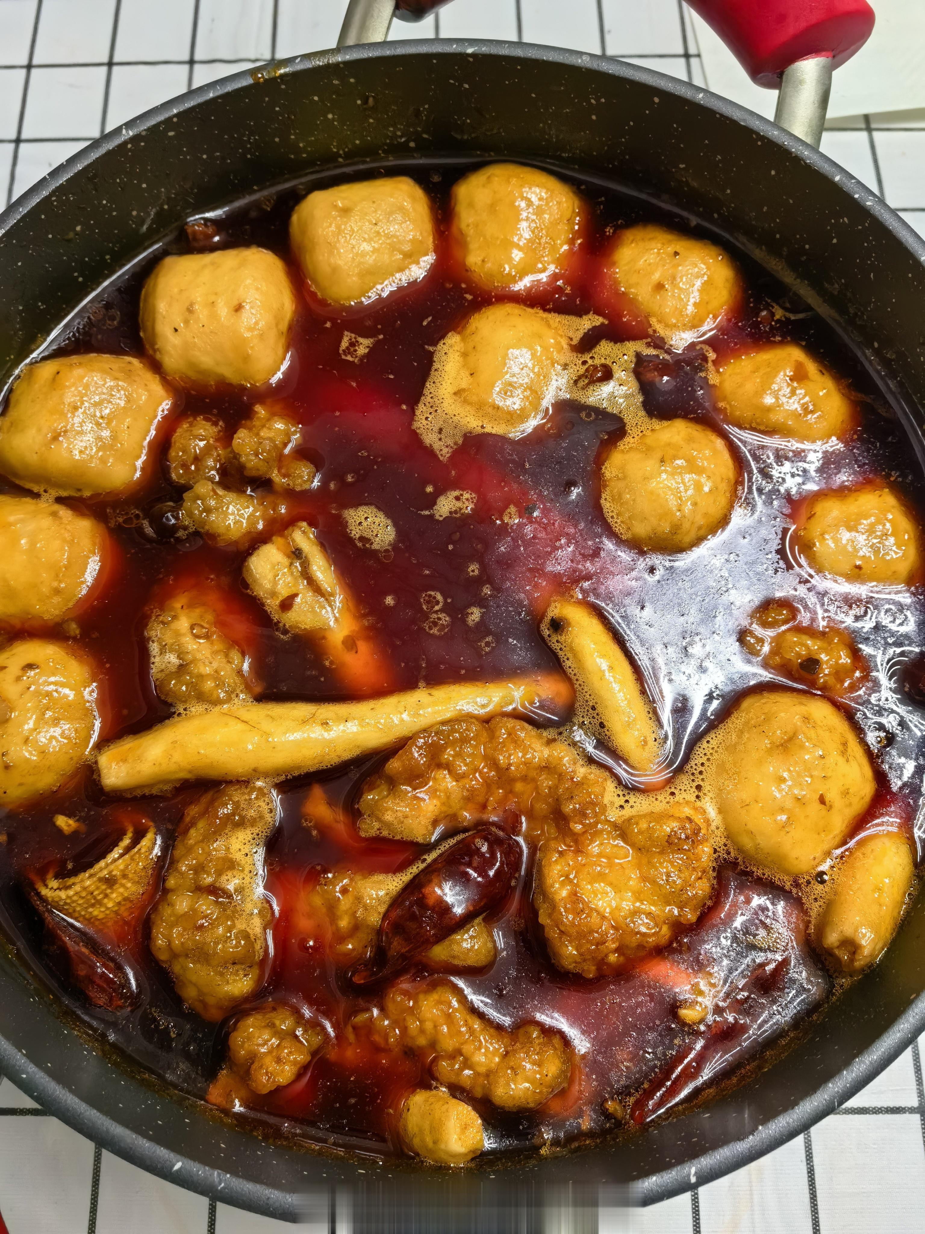 昨天又带了半天娃，光看喂饭这个环节，就脑瓜皮嗡嗡的[笑cry][允悲]饭里头是有