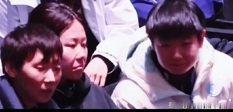 再加上这三个尖子球员没能走到最后，也刚好给了蒯曼这种小将到决赛当中接受锻炼和成长