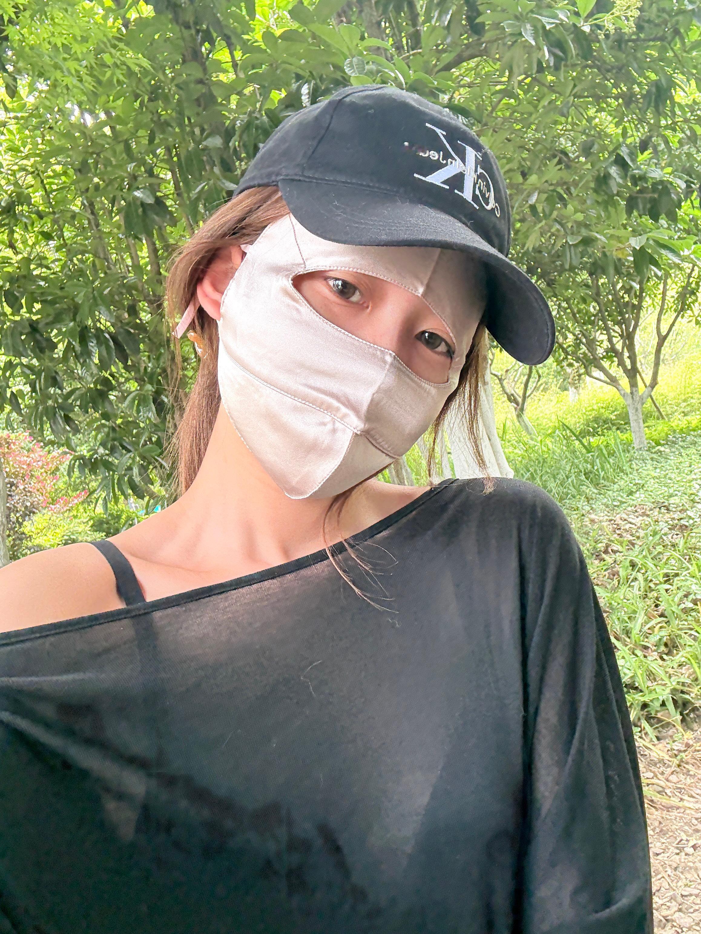 报告！主包今天中午吃了 压扁椒盐小土豆还有鸡羹 我爸还给我腌了糟粕鸡嘿嘿现在带我