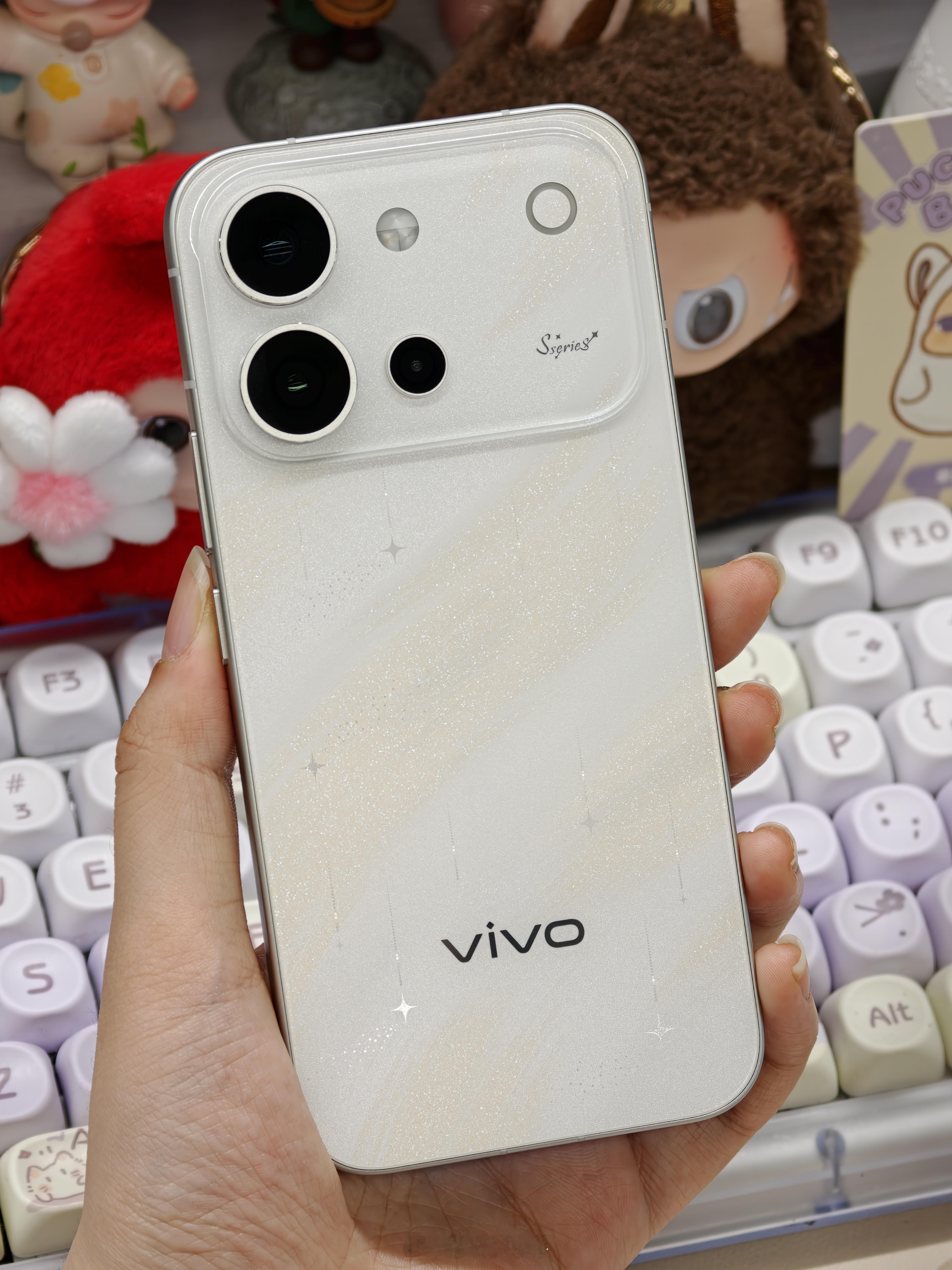 vivo今晚发布会老规矩，评论来猜「vivo S60」起售价（需带上存储版本），