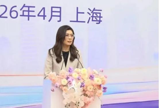 鄭麗文中午在上海對台商演講時，
表現得豪情萬丈，充滿自信。
 
这次郑丽文在上海