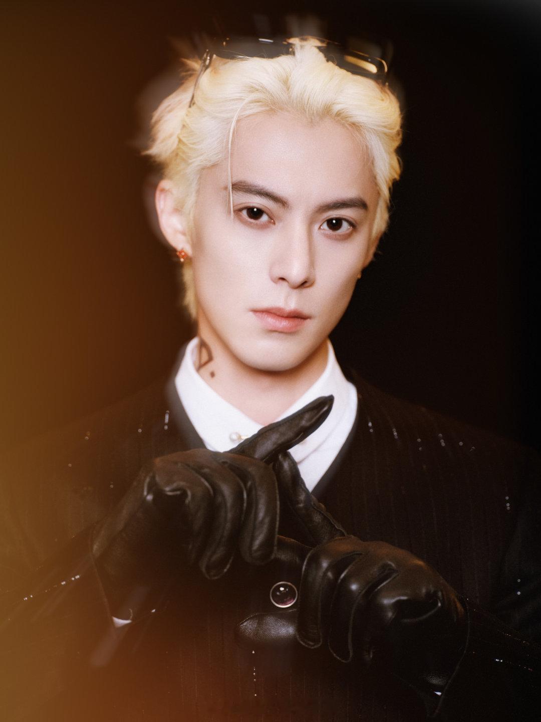 王鹤棣演唱会彩排造型王鹤棣演唱会造型出图