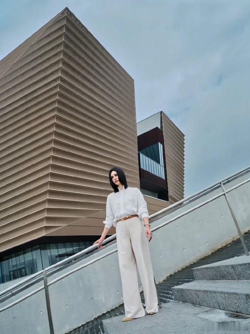 尚雯婕骨折永久性损伤 脚部骨折没及时治疗留下永久损伤，尚雯婕依旧全力投入新一季录