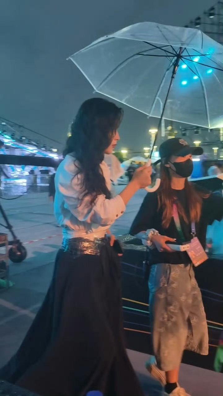 刚拿下百花奖最佳新人，转头又在成龙国际电影周摘得最佳动作女演员，陈丽君这三天简直