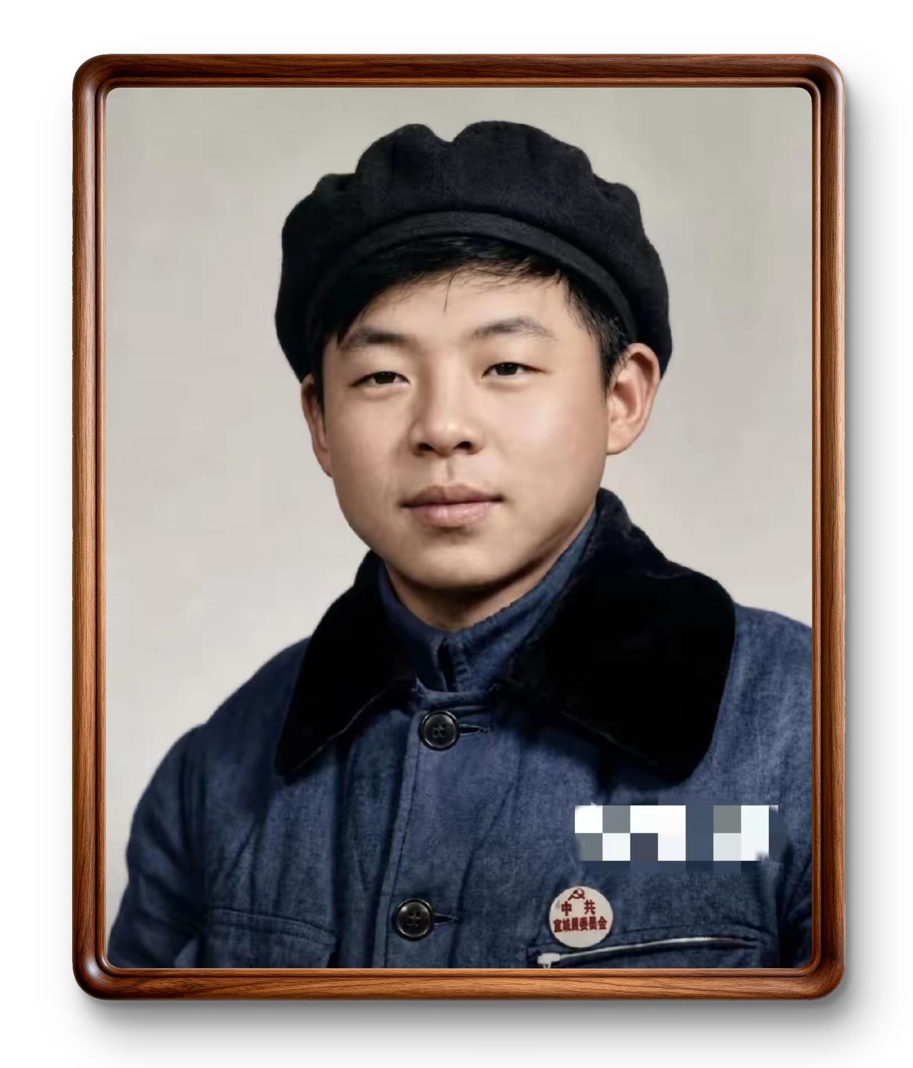 这是雷锋同志的真实容貌，不是演员扮演，看看吧