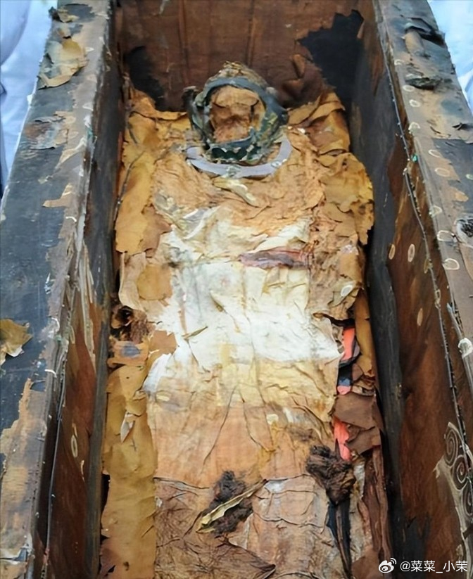 1958年，在郭沫若、吴晗的强烈提议下，国家最终决定发掘明万历皇帝的定陵，这本是