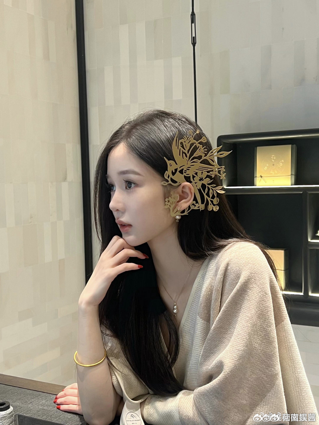 我是童话里的公主，就是没有七个小矮人。 ​​​