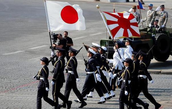 一个在日本的华人说了一句意味深长的话，他的大概意思是，如今中国如果和日本开战，或