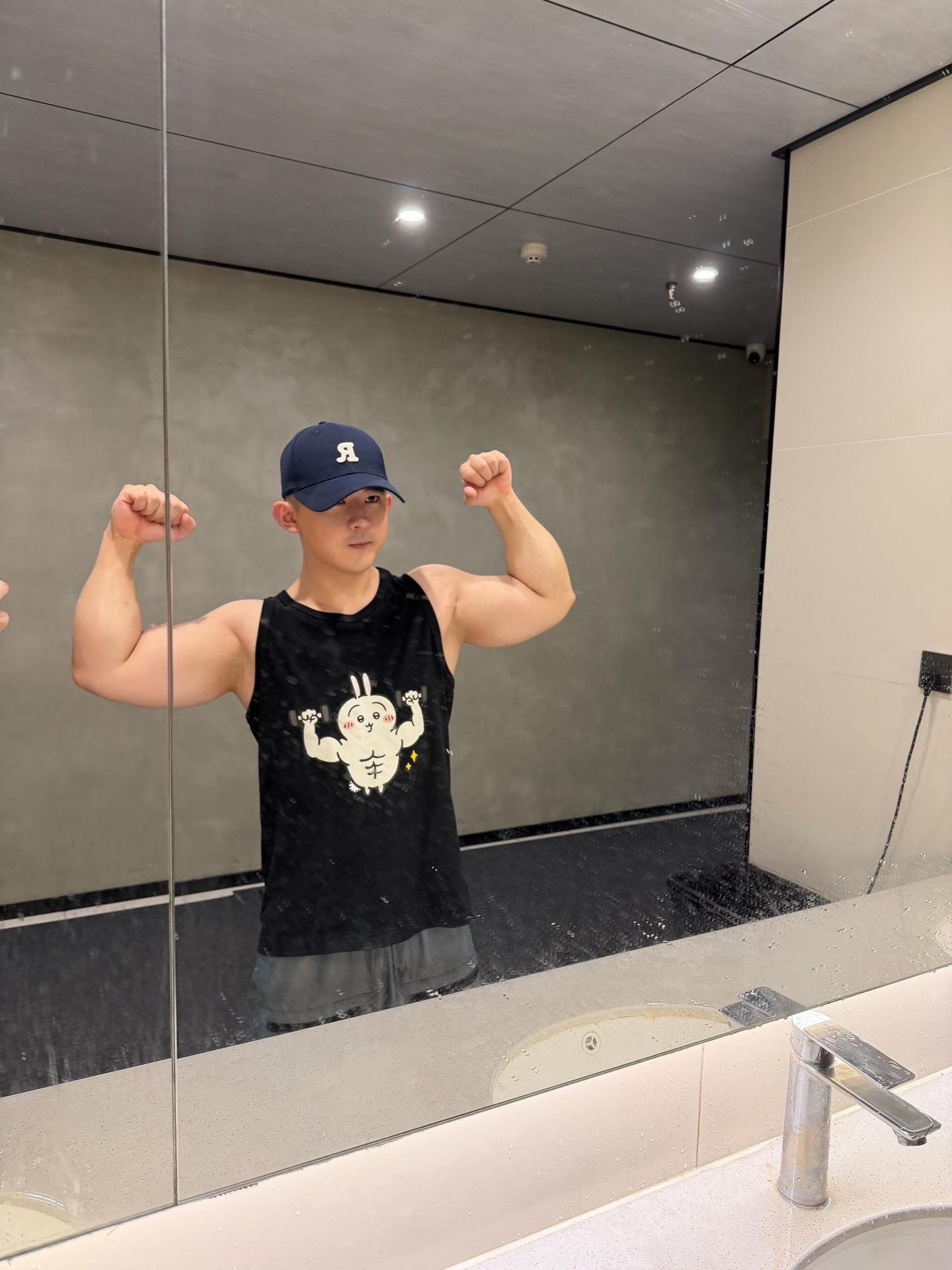 乌拉～呀哈！  你是一个宝宝