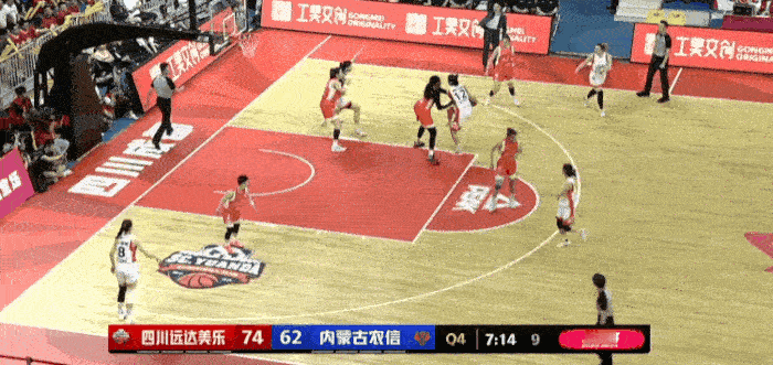 高大的中锋后仰跳投，韩旭在某些技术特点上很像姚明。